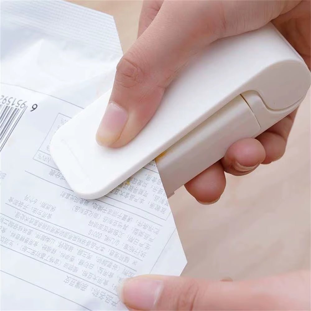 Mini Scelleuse Portable™ – Fermez vos sachets en 1 seconde, sans gaspillage ! - FaciliCasa