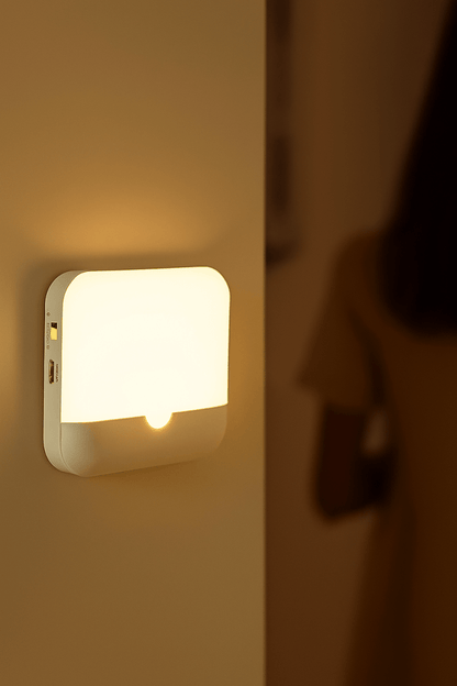 🔥 GlowLite™ - Veilleuse LED à capteur de mouvement rechargeable, lumière intelligente pour couloir, escalier et placards - FaciliCasa