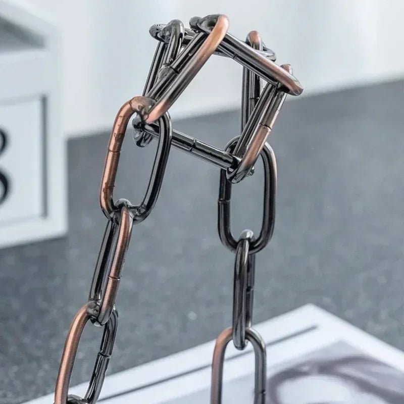 MagicChain™ – Support Bouteille Suspendue Illusion en Chaîne Métallique, Design Unique pour Cuisine, Cave ou Bar - FaciliCasa