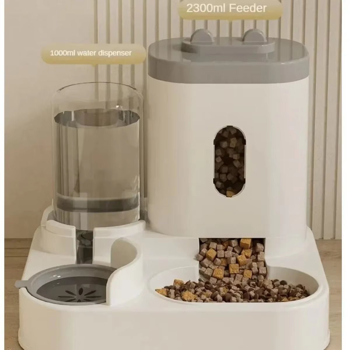 PetFeed Max™ - Mangeoire Automatique Chiens & Chats avec Fontaine à Eau, Distribution Intelligente et Design Compact - FaciliCasa